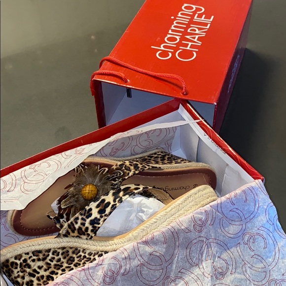 NWT Charming Charlie Brown Leopard Wedge Sandal - Picture 9 of 9